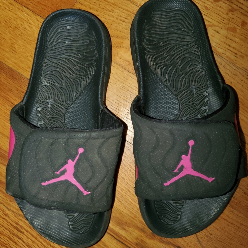 Jordan girls slide sandals 2Y black pink